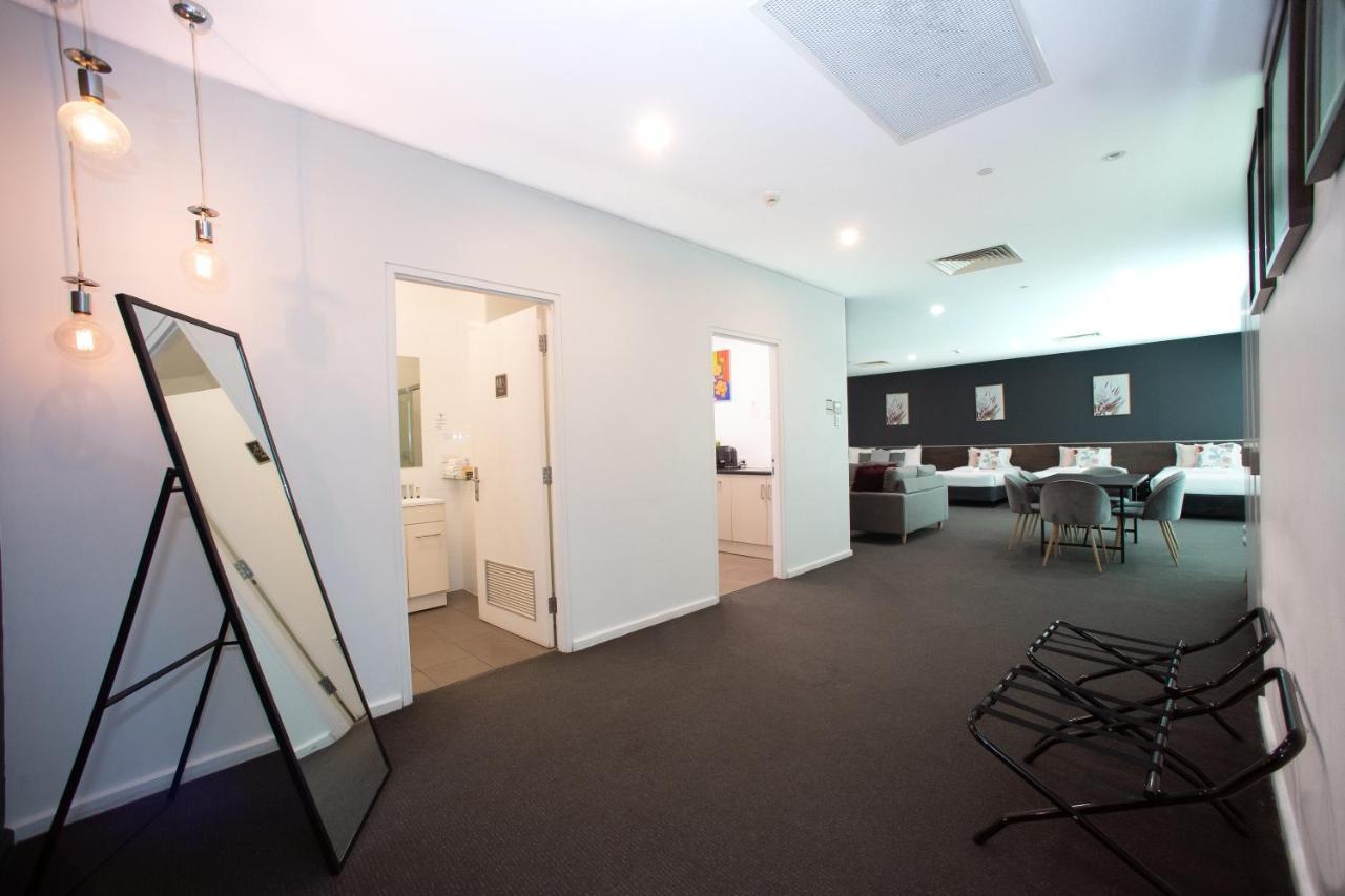 Sfera'S Park Suites & Convention Centre Аделаида Экстерьер фото