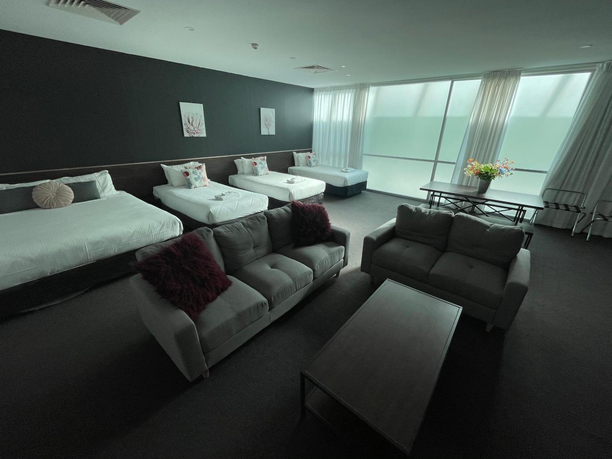 Sfera'S Park Suites & Convention Centre Аделаида Экстерьер фото