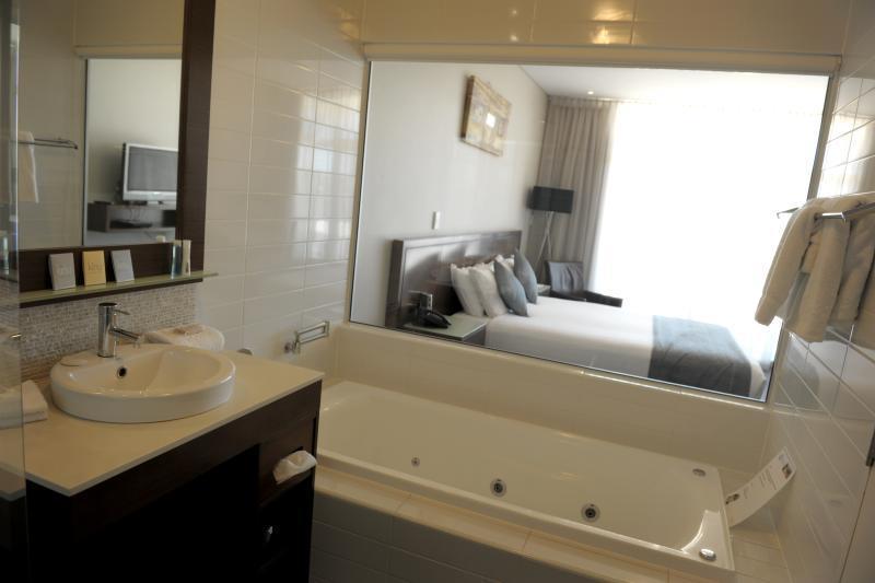 Sfera'S Park Suites & Convention Centre Аделаида Экстерьер фото