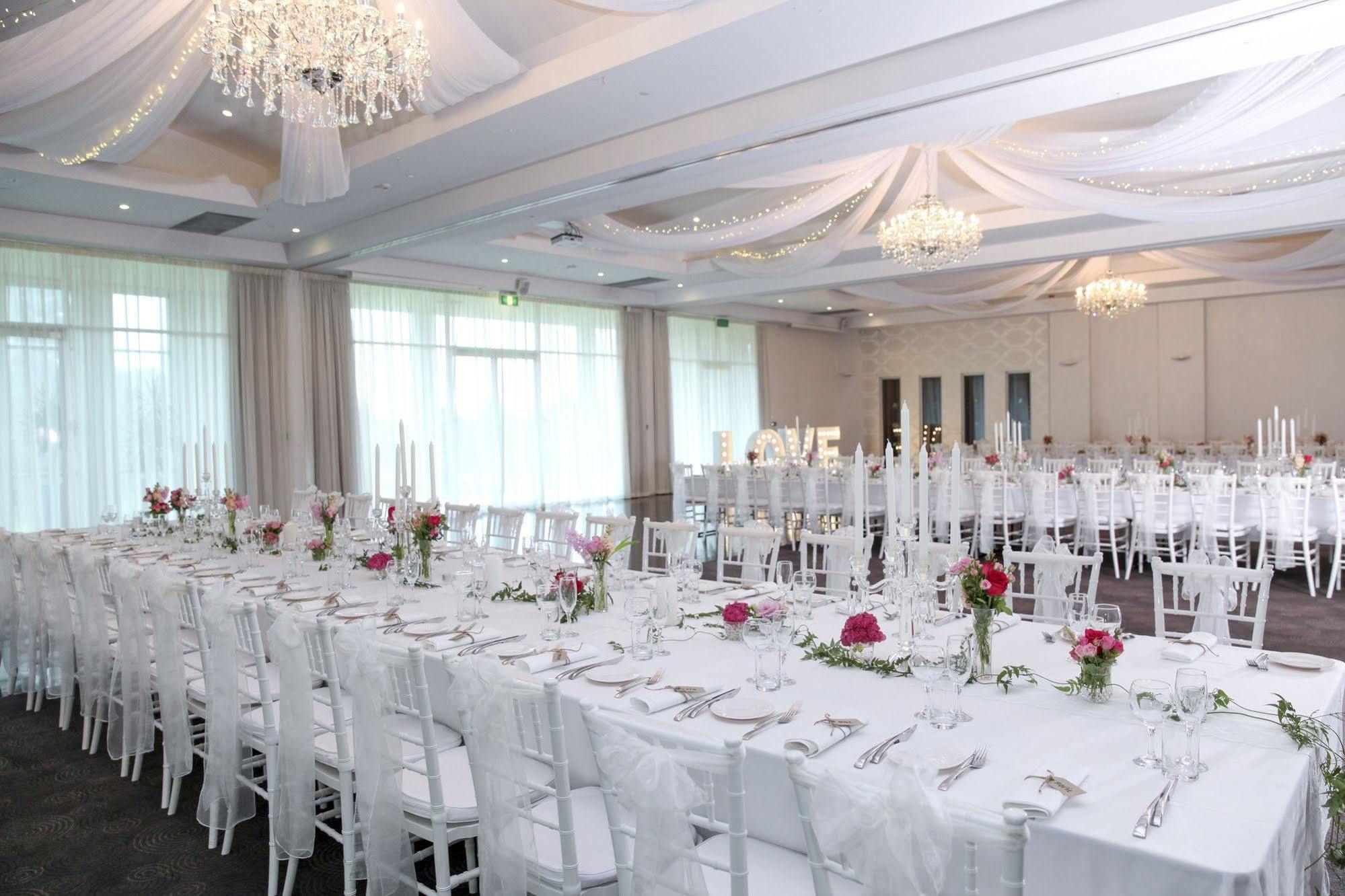 Sfera'S Park Suites & Convention Centre Аделаида Экстерьер фото