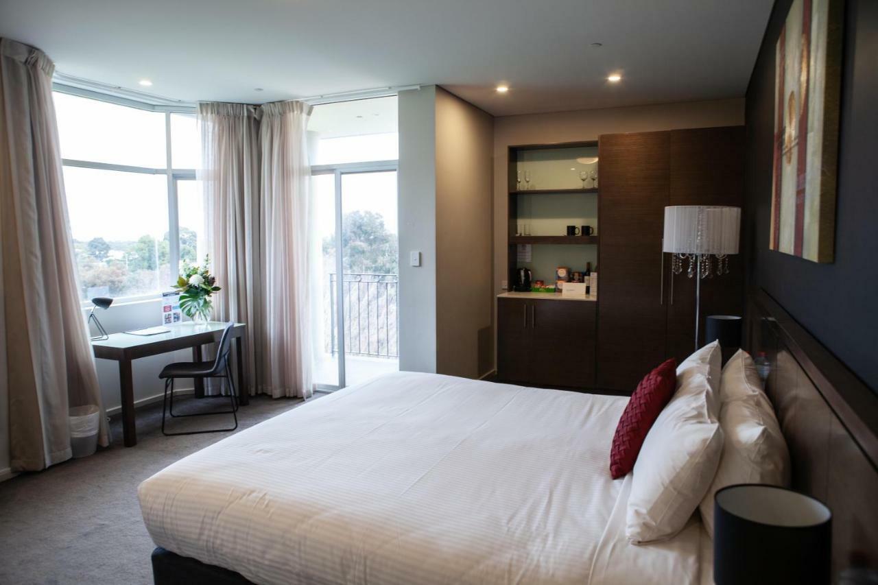 Sfera'S Park Suites & Convention Centre Аделаида Экстерьер фото